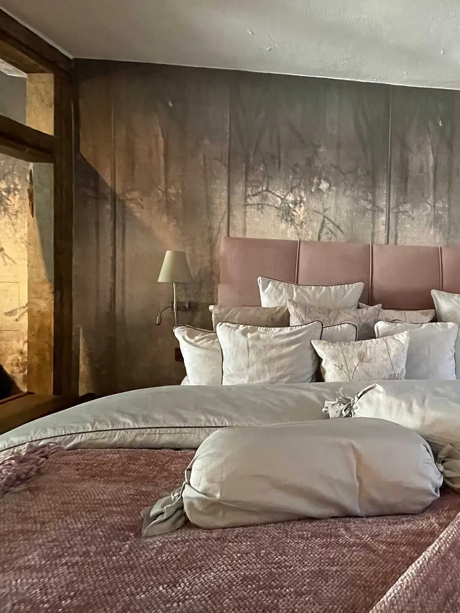 Bed and Breakfast Löffelmühle an der Elz: Zimmer Flora mit Bett